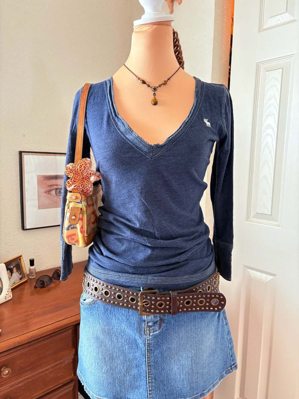 Vintage y2k abecrombie & fitch Bella Swan Blouse in navy blue